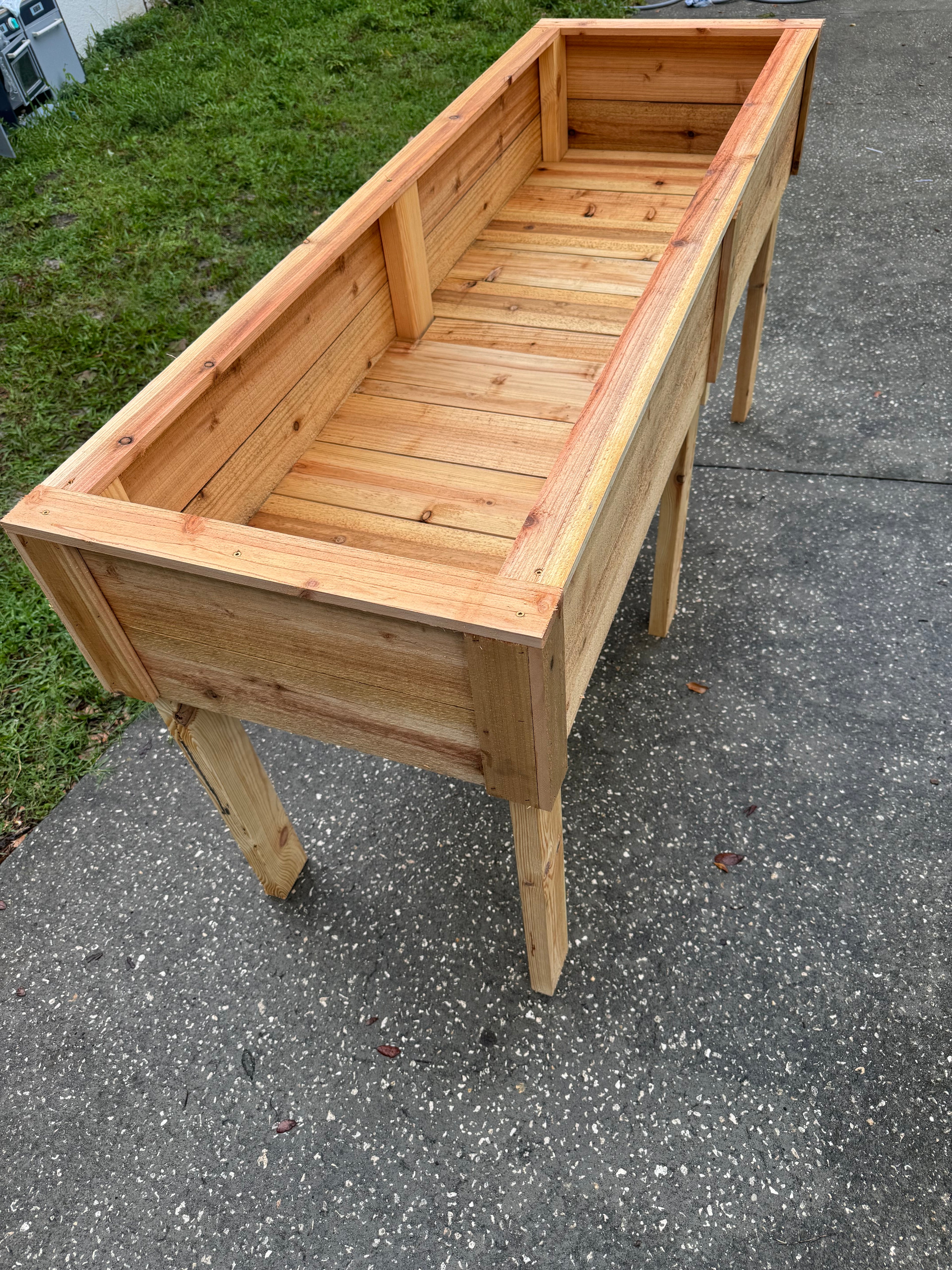 Elevated Raised Garden Bed